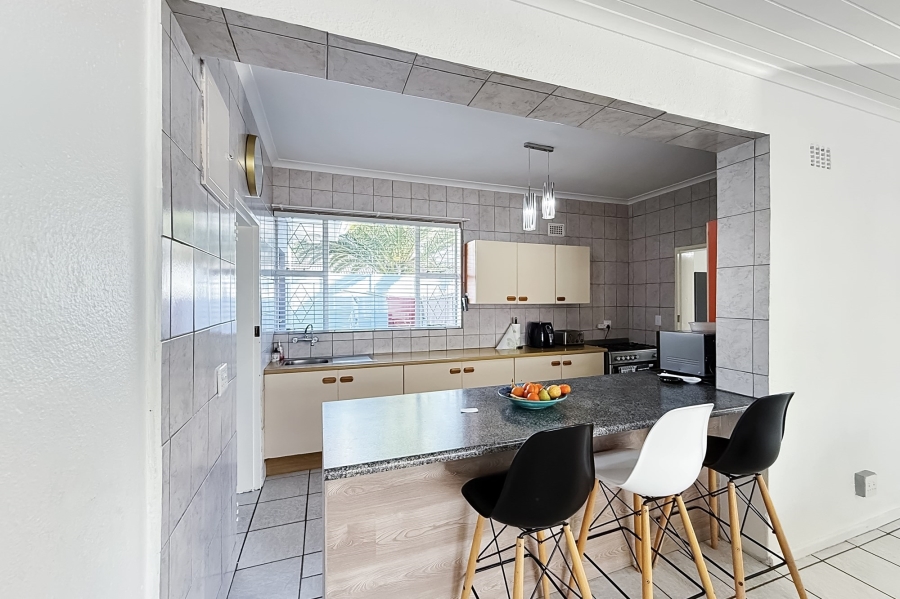 4 Bedroom Property for Sale in Monte Vista Western Cape